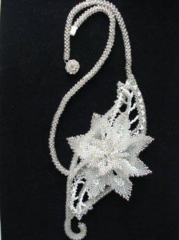 Колье " Хрустальный цветок"