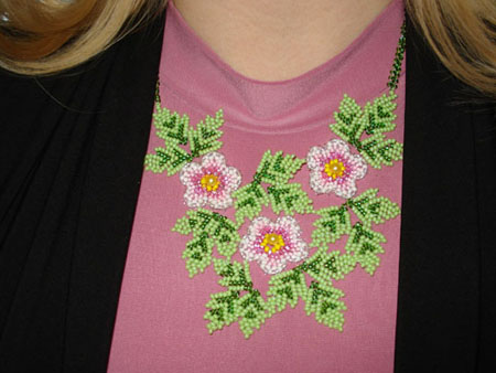 Колье " Весенние цветы"